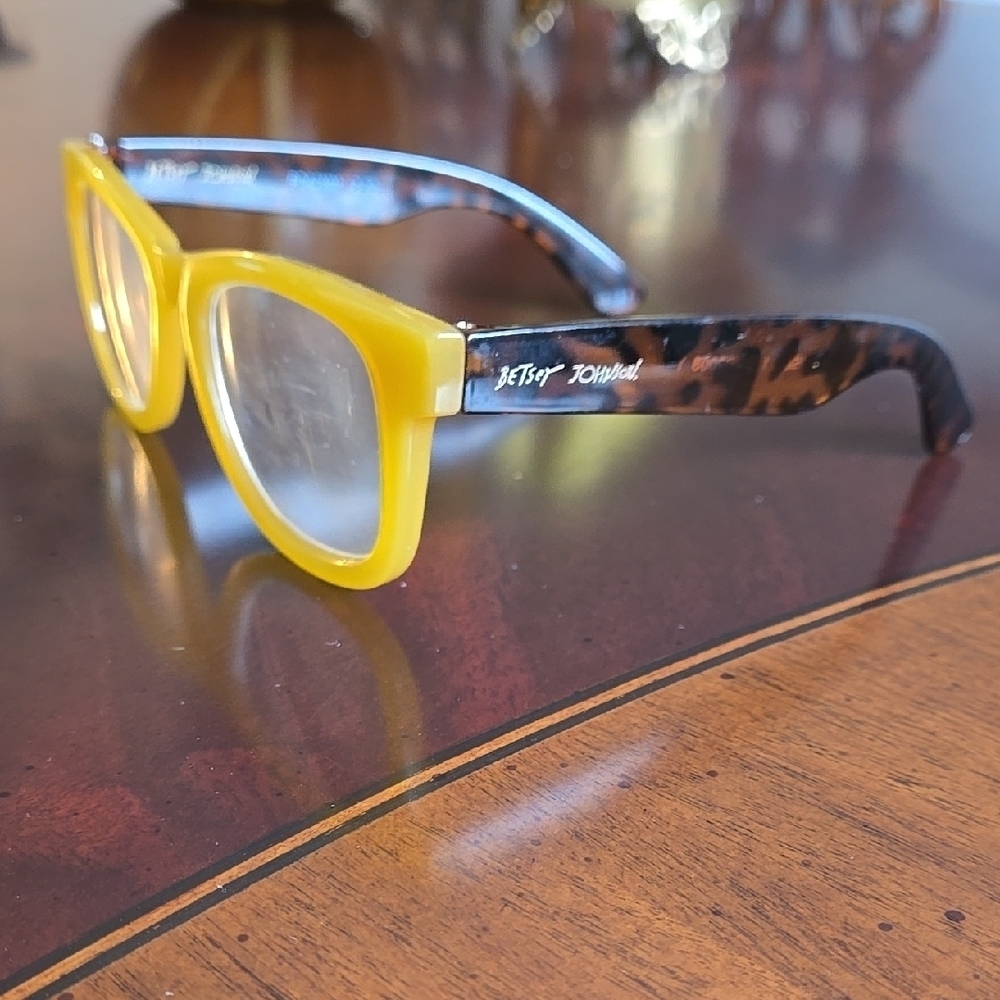 Betsey Johnson Yellow Tortoise Thick Frame Reading Glasses